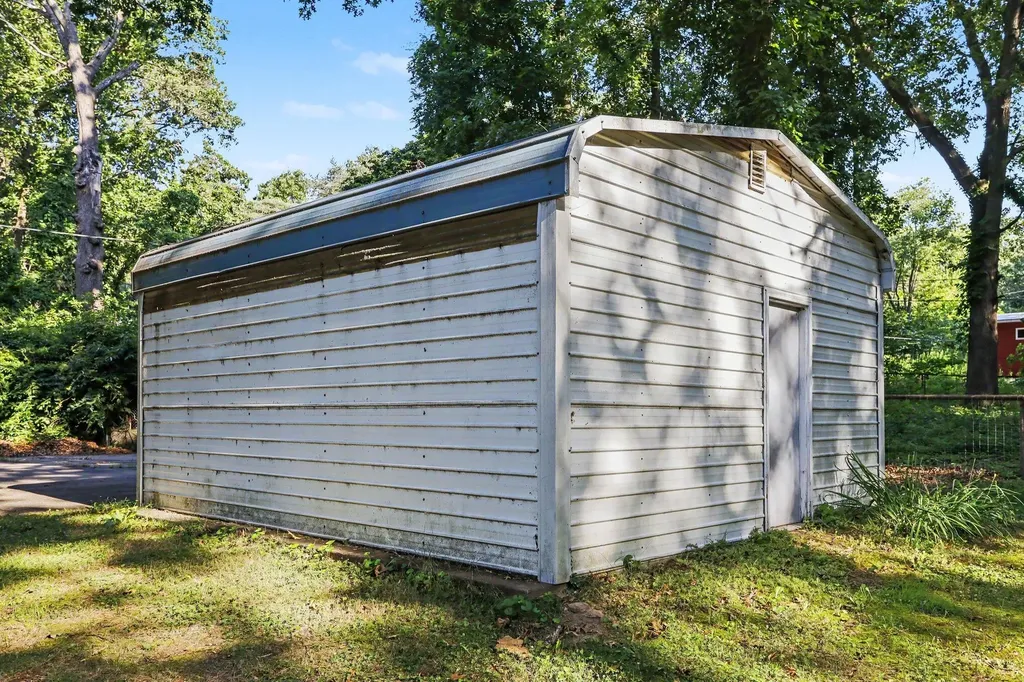 1303 N 2nd Street Oshtemo Charter Township MI 49009