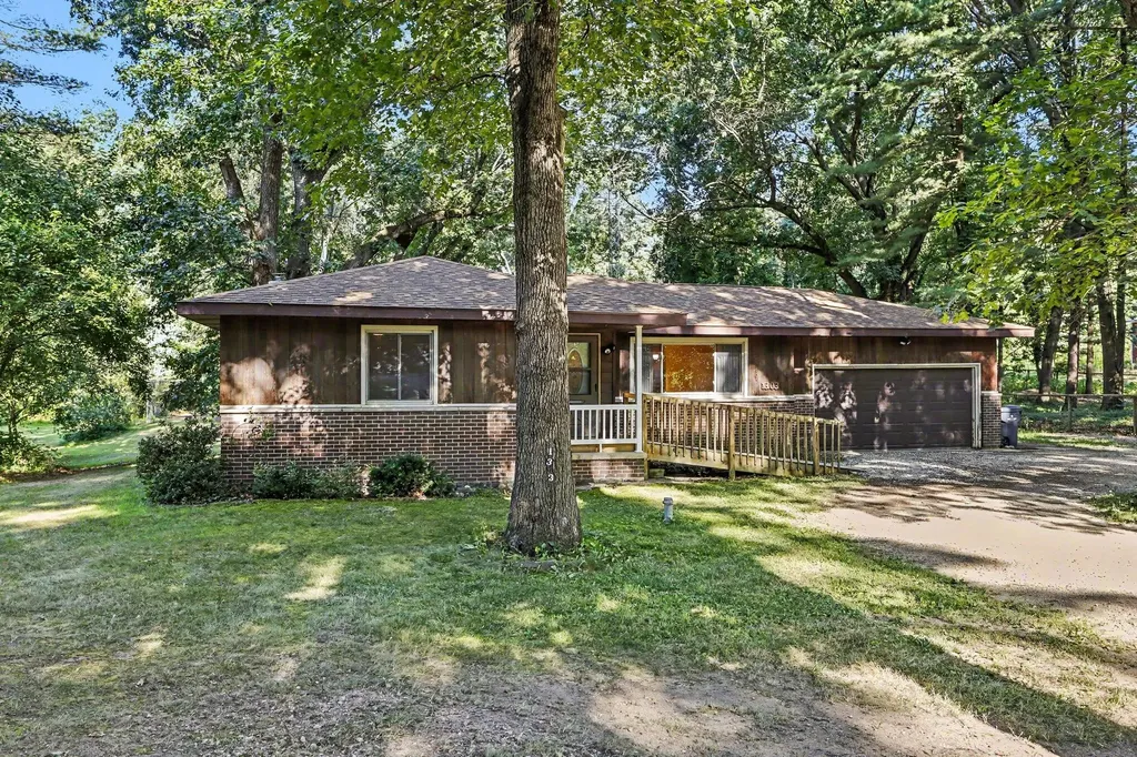 1303 N 2nd Street Oshtemo Charter Township MI 49009