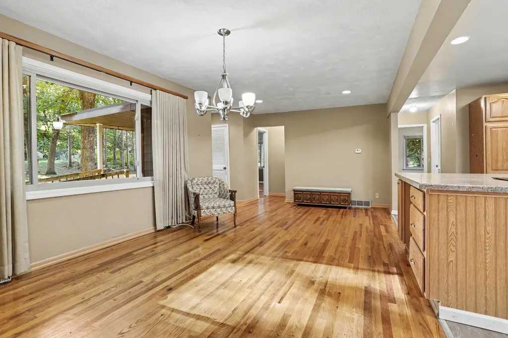 1303 N 2nd Street Oshtemo Charter Township MI 49009