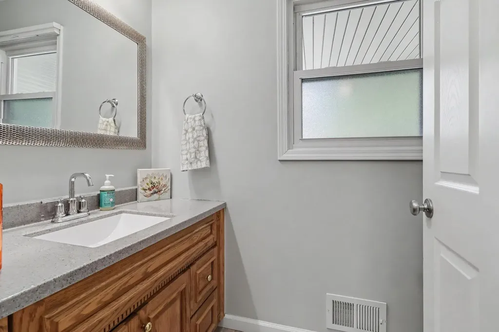 7730 Cottonwood Richland Township MI 49083