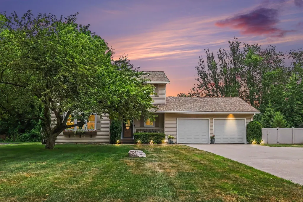 7730 Cottonwood Richland Township MI 49083