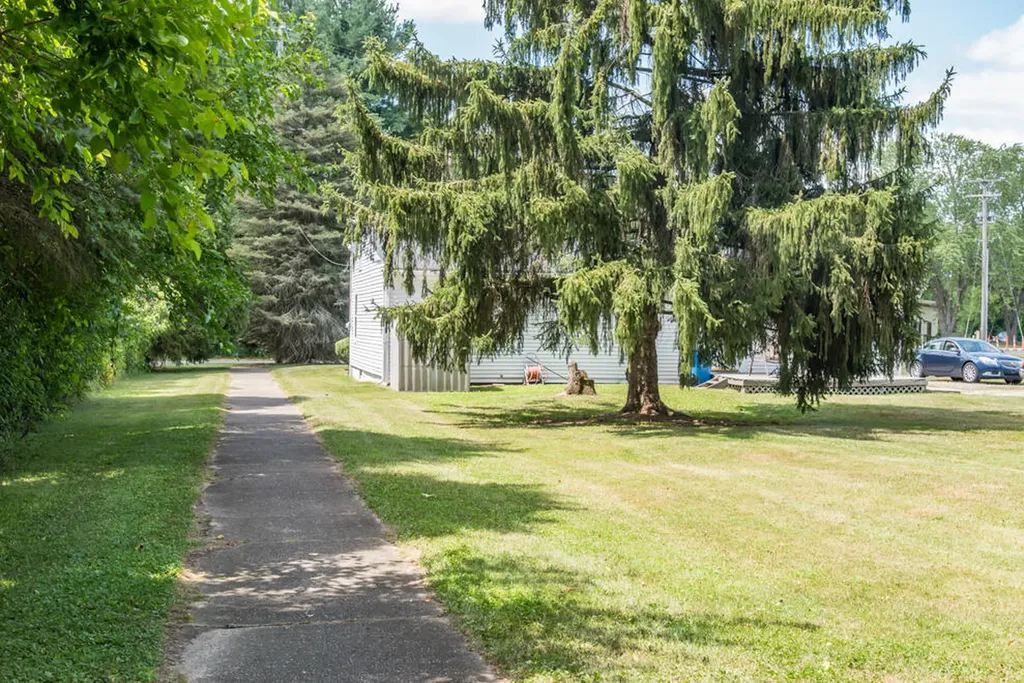 5542 Collingwood Avenue Cooper Charter Township MI 49004
