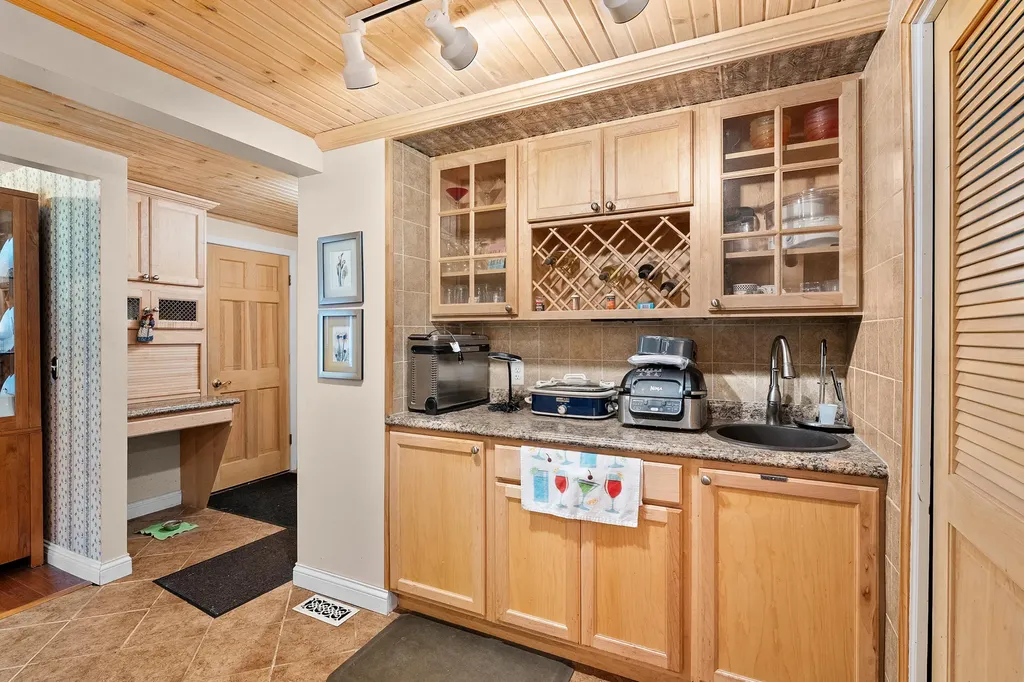 41169 County Road 669 Decatur Township MI 49045