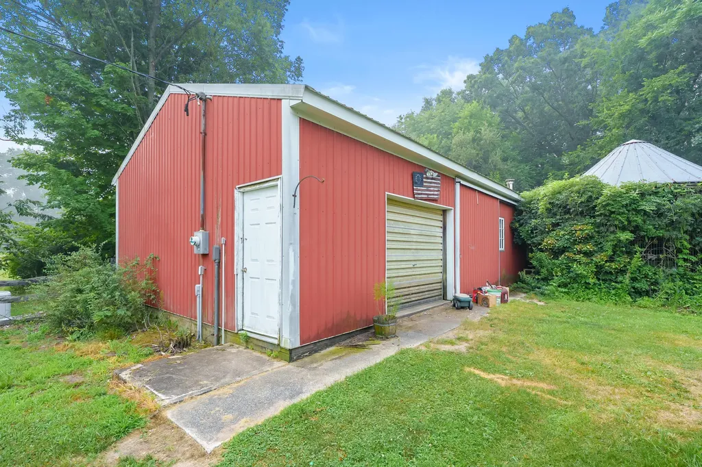 41169 County Road 669 Decatur Township MI 49045