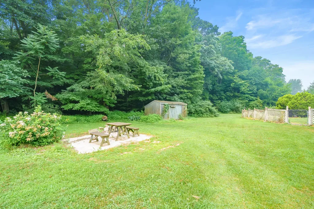 41169 County Road 669 Decatur Township MI 49045