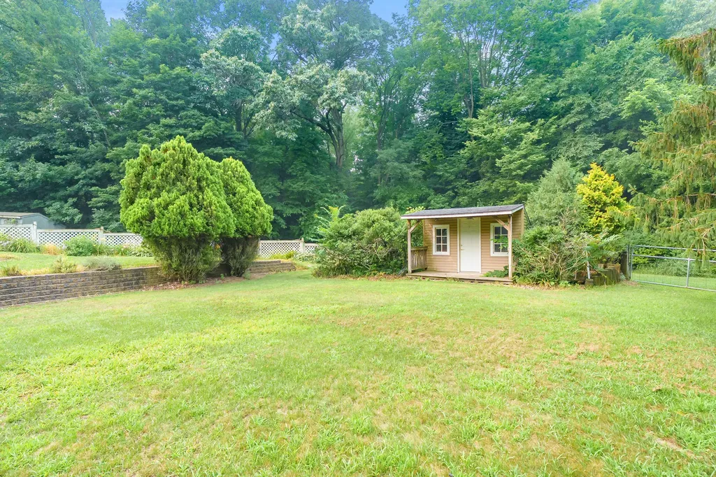 41169 County Road 669 Decatur Township MI 49045