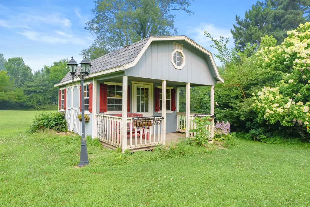 41169 County Road 669 Decatur Township MI 49045