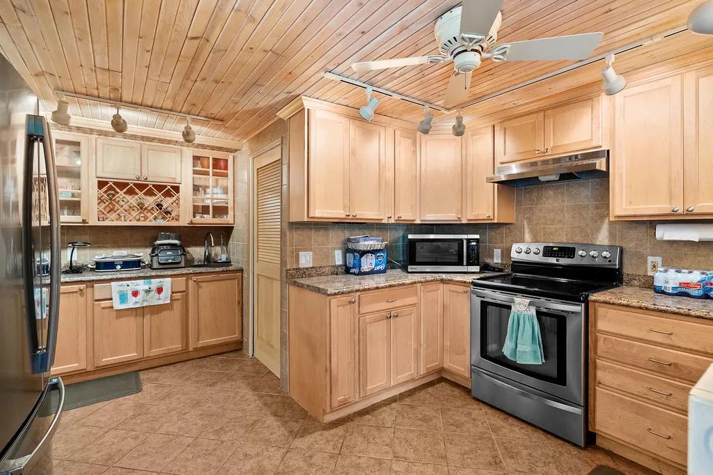 41169 County Road 669 Decatur Township MI 49045