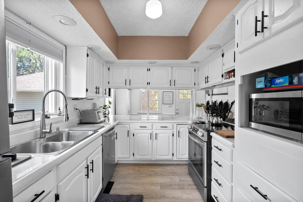 220 South Anderson Street Plainwell City MI 49080
