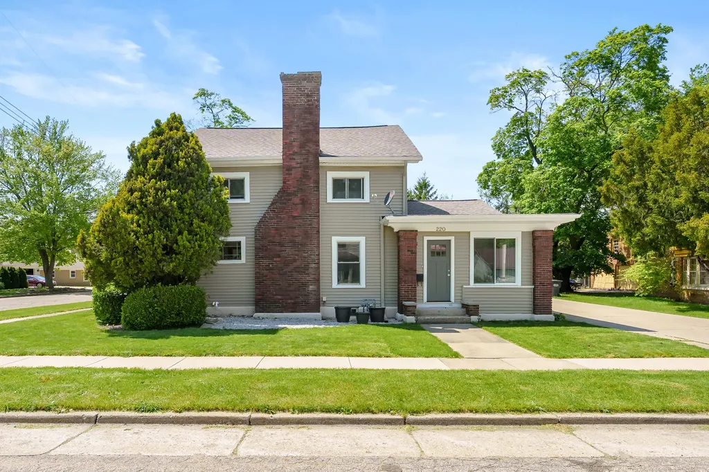220 South Anderson Street Plainwell City MI 49080