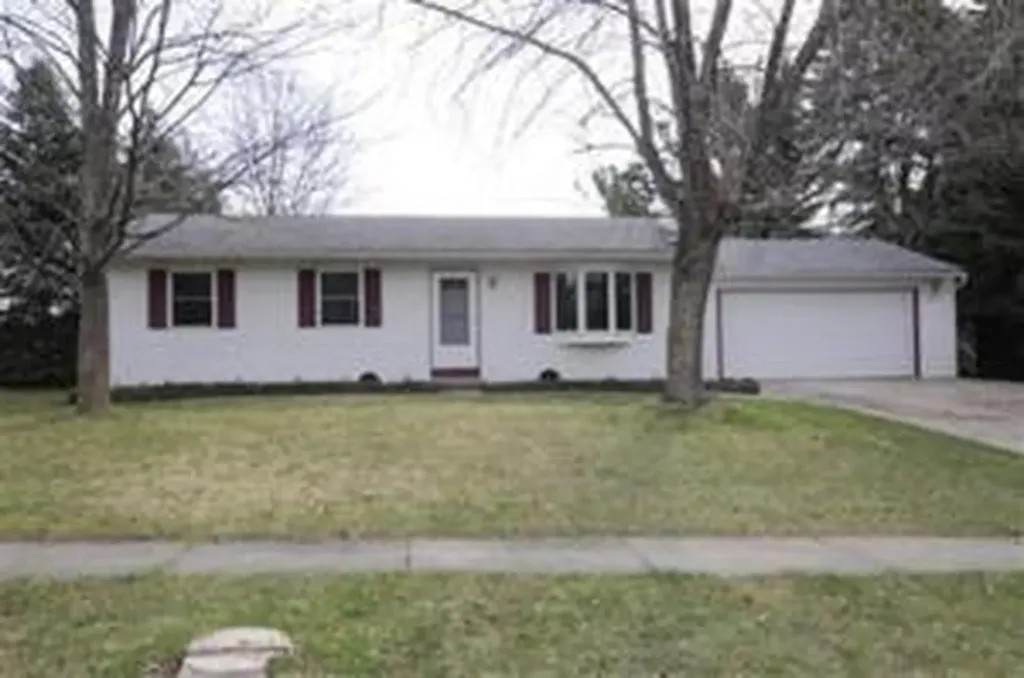 2116 Chaparral Street Kalamazoo Charter Township MI 49006