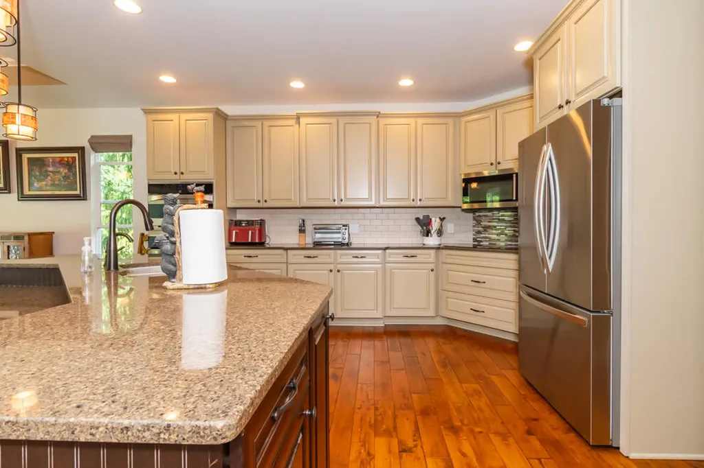 8904 Oakland Hills Circle Portage City MI 49024