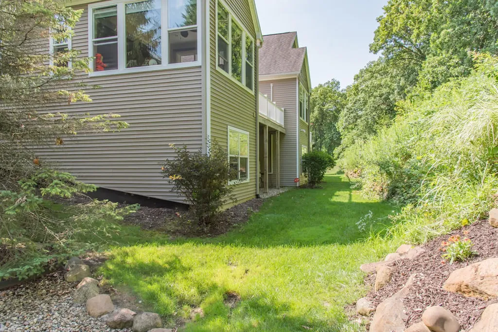 8904 Oakland Hills Circle Portage City MI 49024