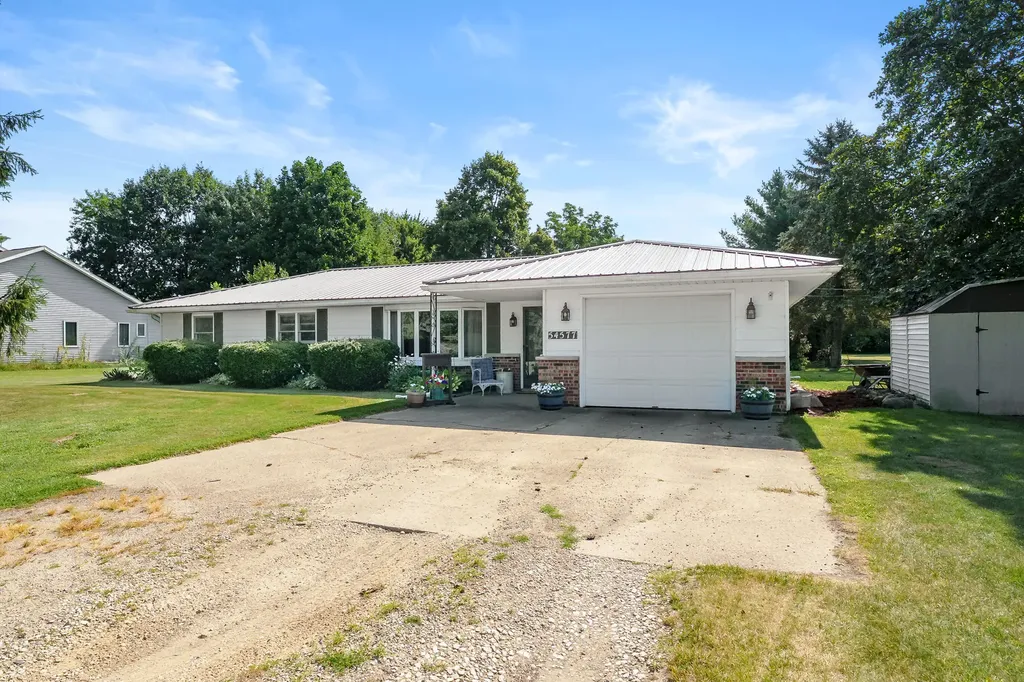 54577 Silver Street Mendon Township MI 49072