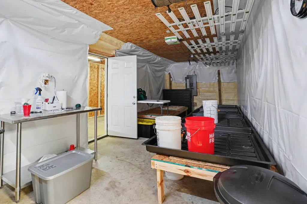 29201 Jewells Antwerp Township MI 49065