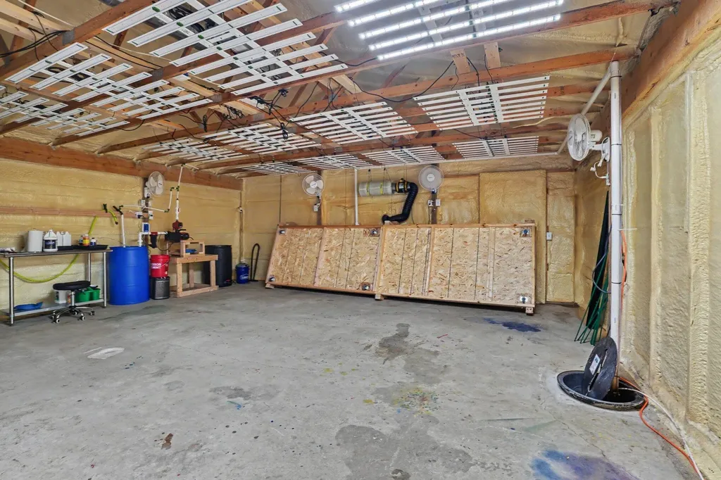 29201 Jewells Antwerp Township MI 49065