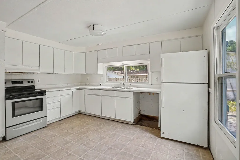 29201 Jewells Antwerp Township MI 49065