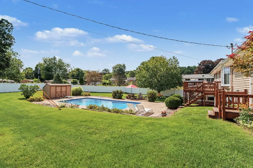 47401 Klett Road Paw Paw Township MI 49079
