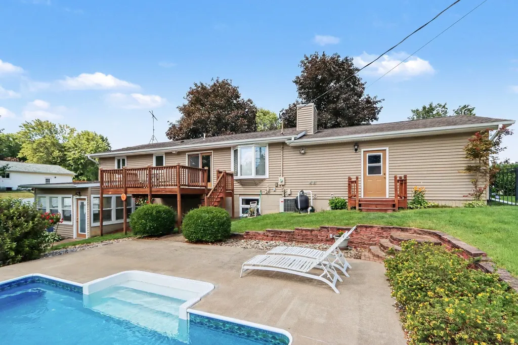 47401 Klett Road Paw Paw Township MI 49079