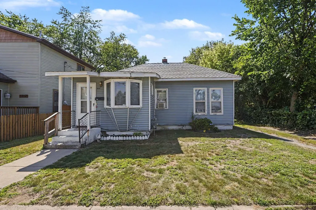 1010 Kalamazoo Street South Haven City MI 49090
