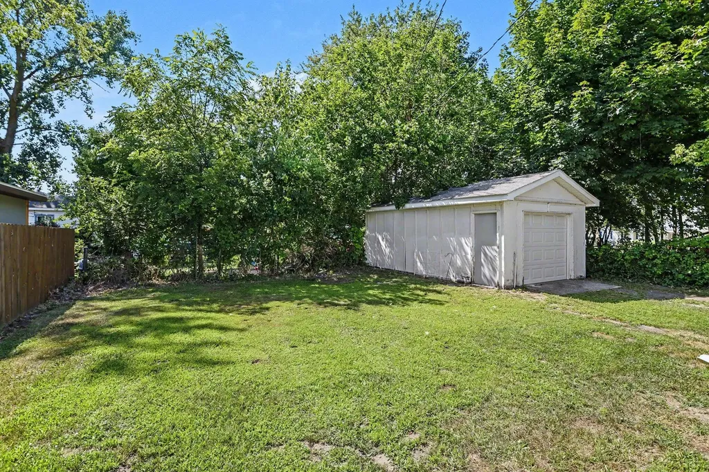 1010 Kalamazoo Street South Haven City MI 49090