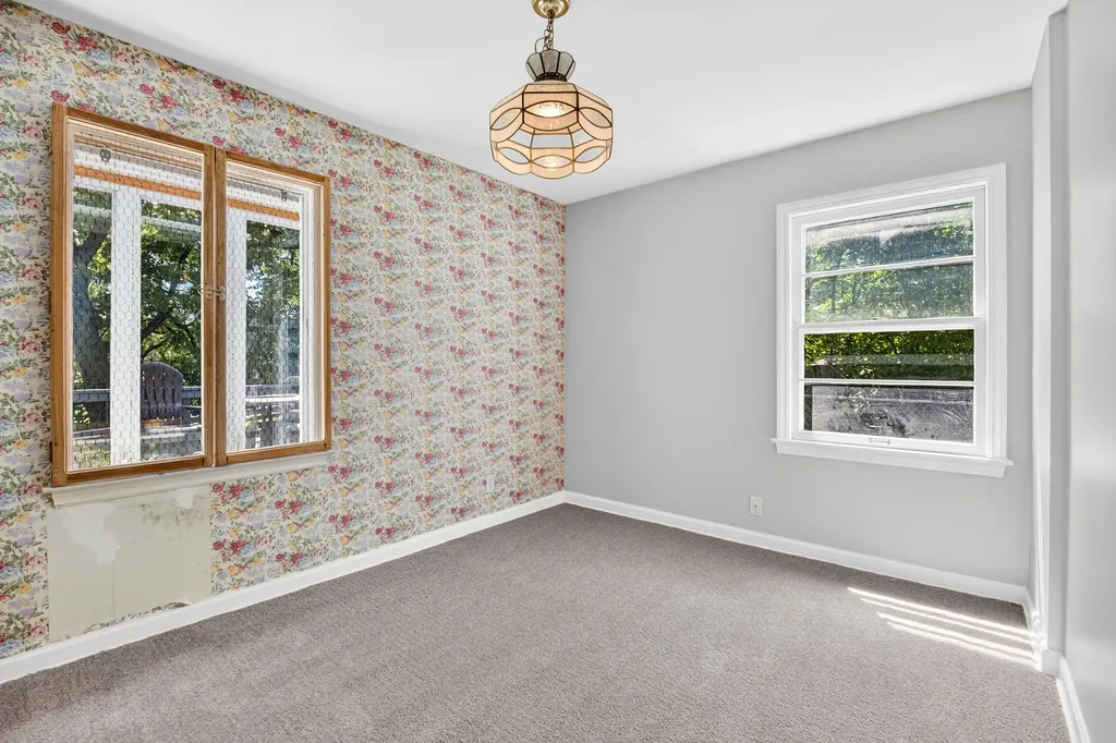 1202 Pinehurst Boulevard Kalamazoo Charter Township MI 49006