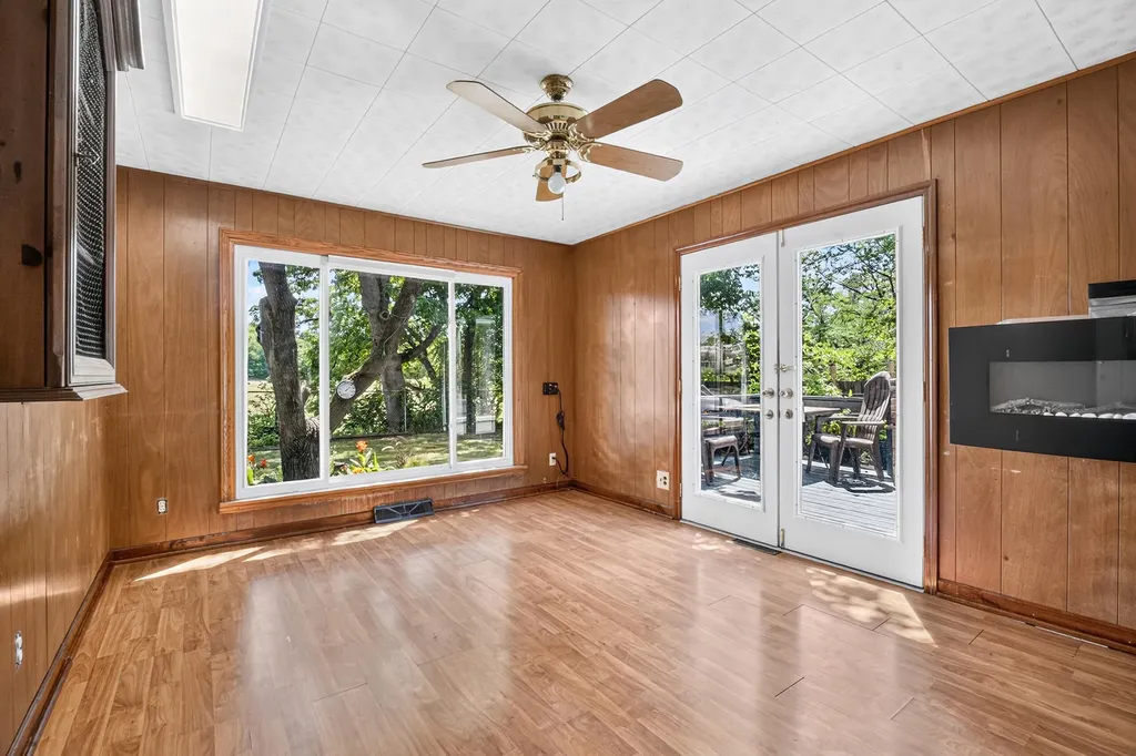 1202 Pinehurst Boulevard Kalamazoo Charter Township MI 49006