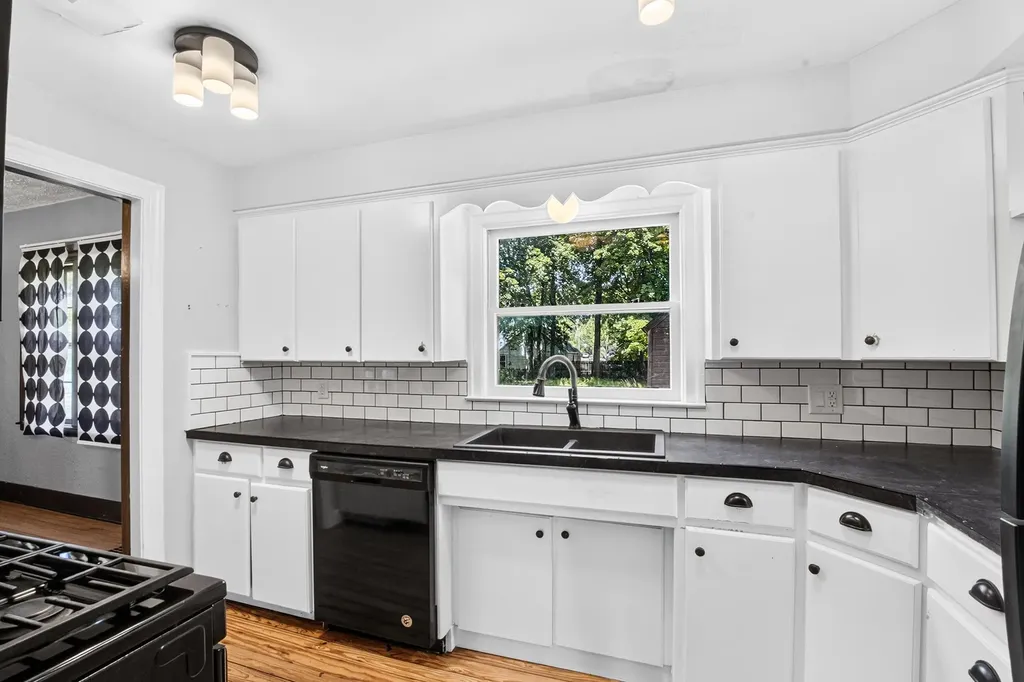 2433 E Main Street Kalamazoo Charter Township MI 49048