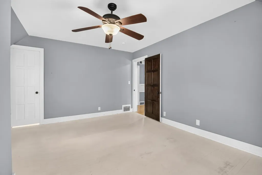 2433 E Main Street Kalamazoo Charter Township MI 49048