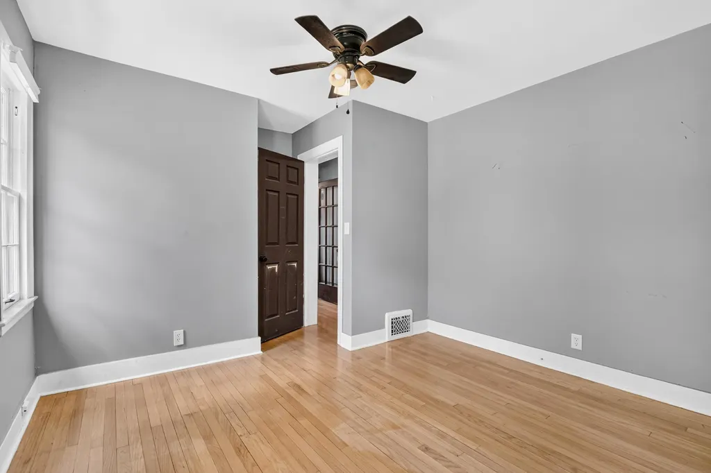 2433 E Main Street Kalamazoo Charter Township MI 49048