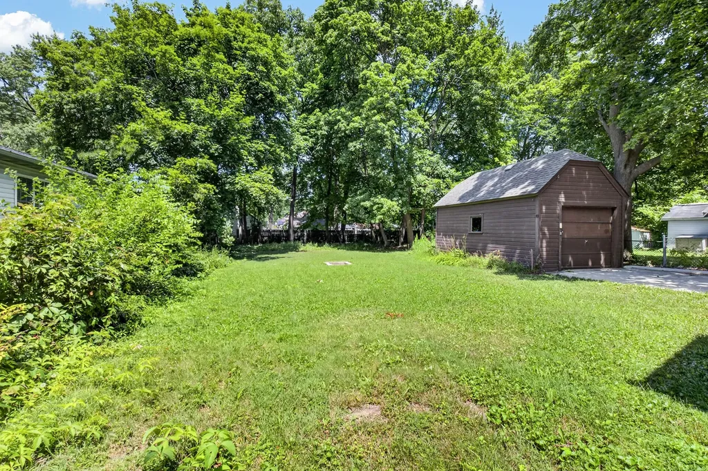 2433 E Main Street Kalamazoo Charter Township MI 49048