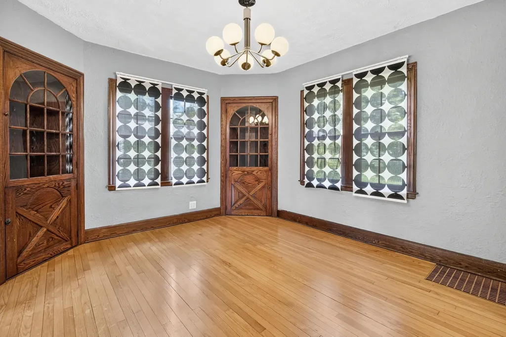 2433 E Main Street Kalamazoo Charter Township MI 49048