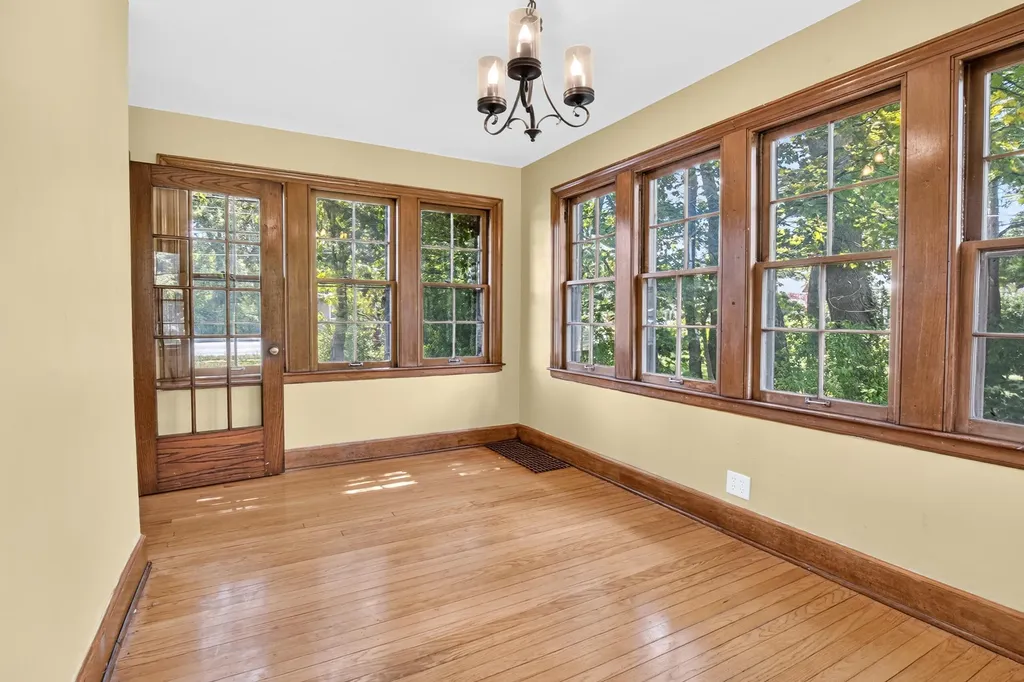 2433 E Main Street Kalamazoo Charter Township MI 49048