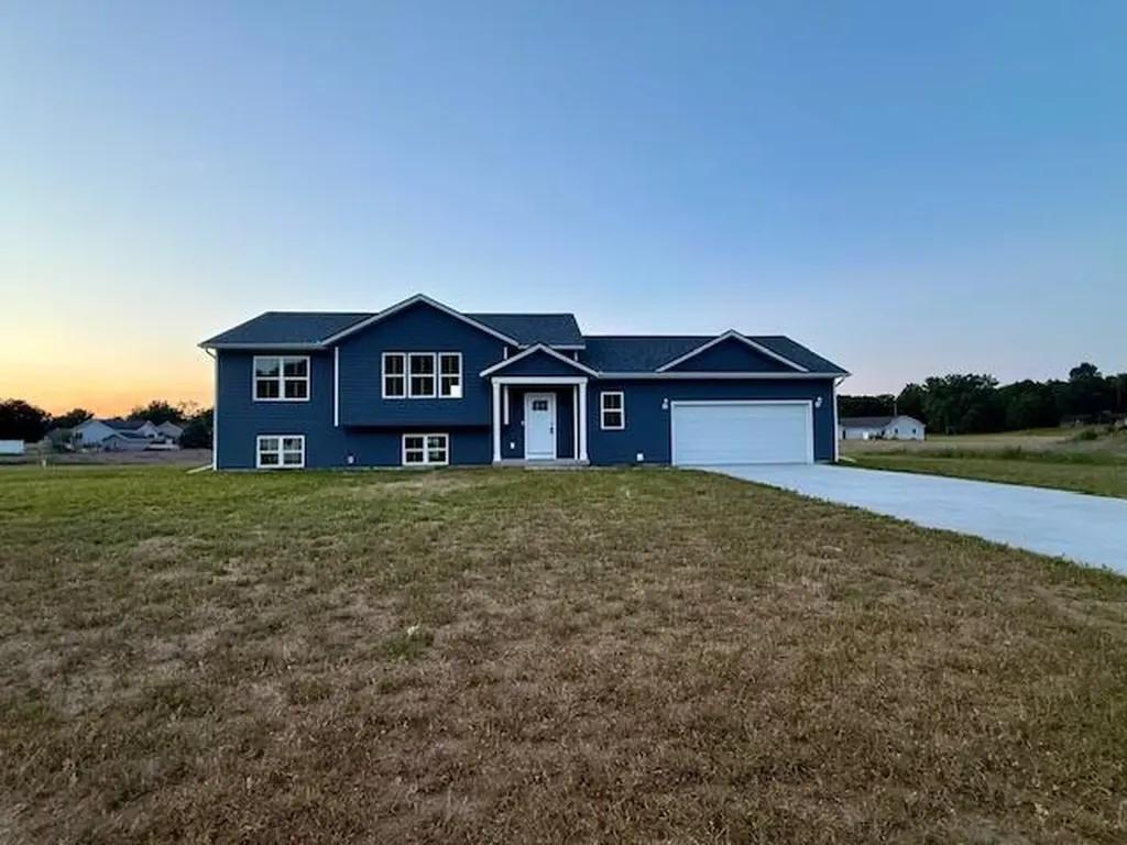 3233 Signal Point Drive Allegan Township MI 49010