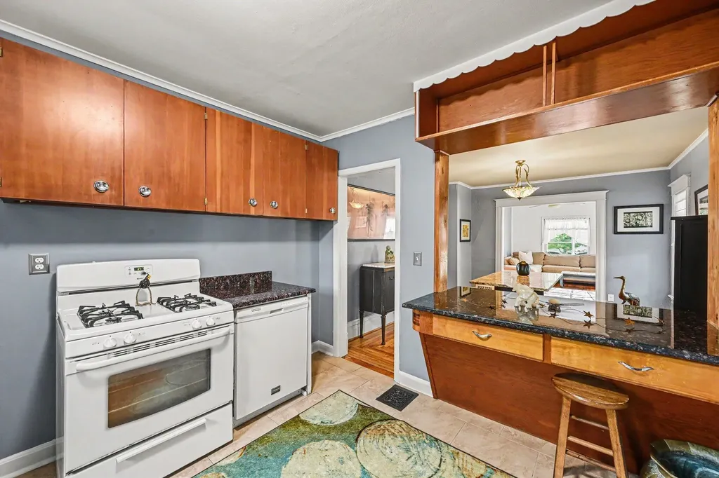 1411 E Stockbridge Kalamazoo City MI 49001