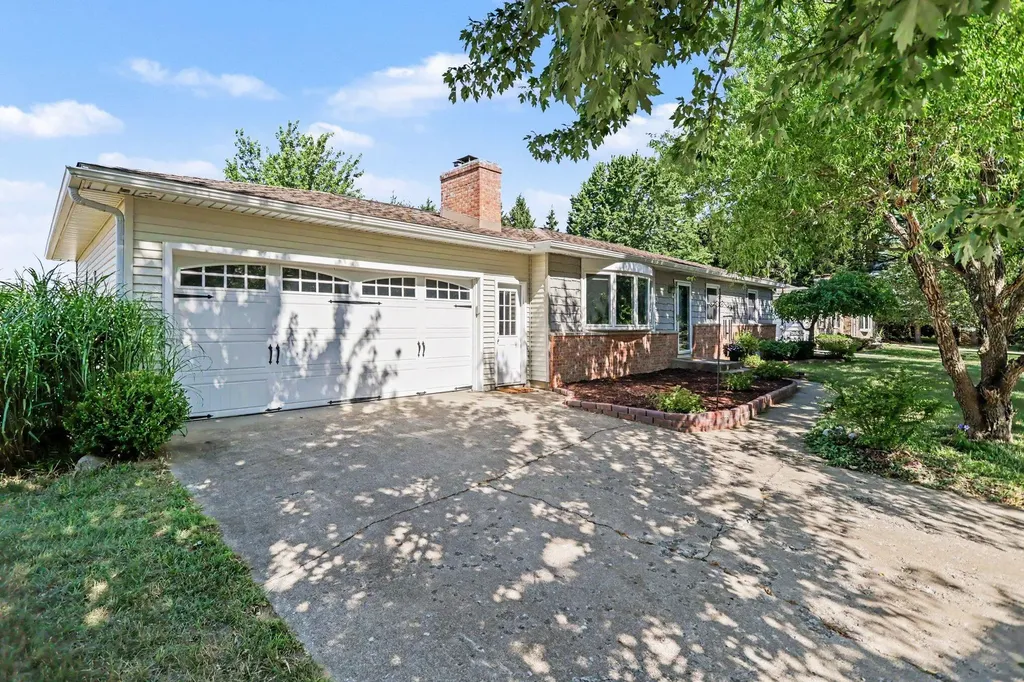 8546 Dolphin Street Portage City MI 49024