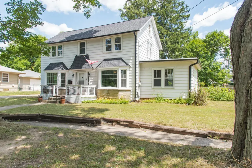 1112 Washburn Avenue Kalamazoo Charter Township MI 49048