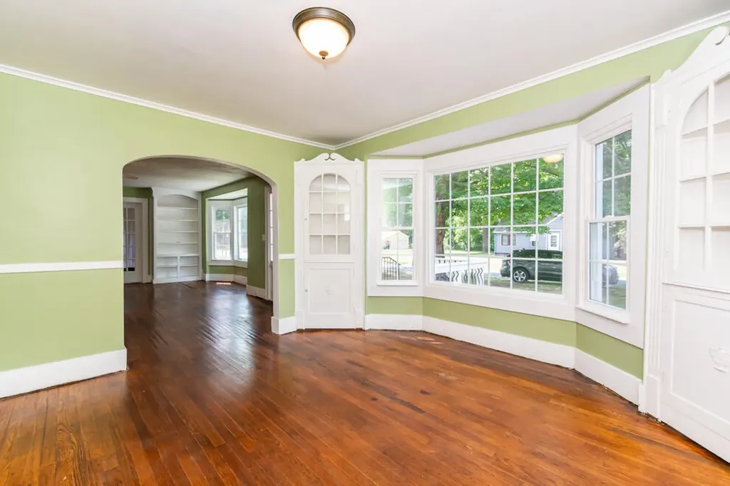 1112 Washburn Avenue Kalamazoo Charter Township MI 49048