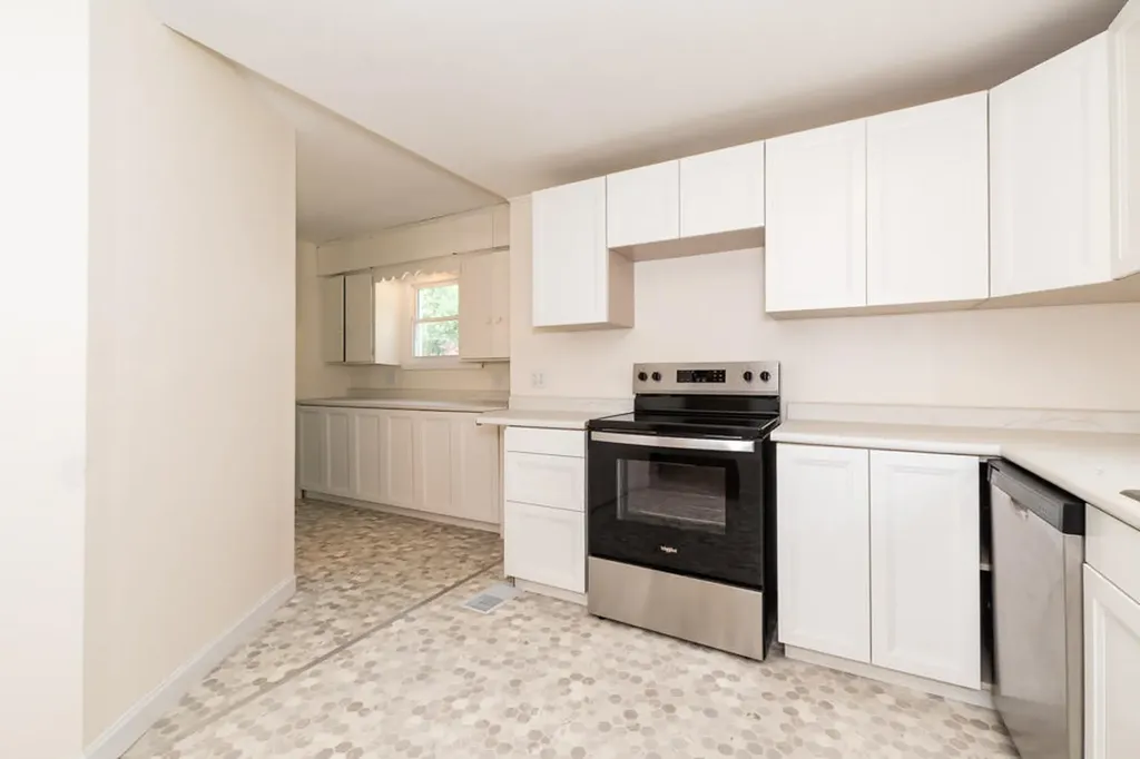 1112 Washburn Avenue Kalamazoo Charter Township MI 49048