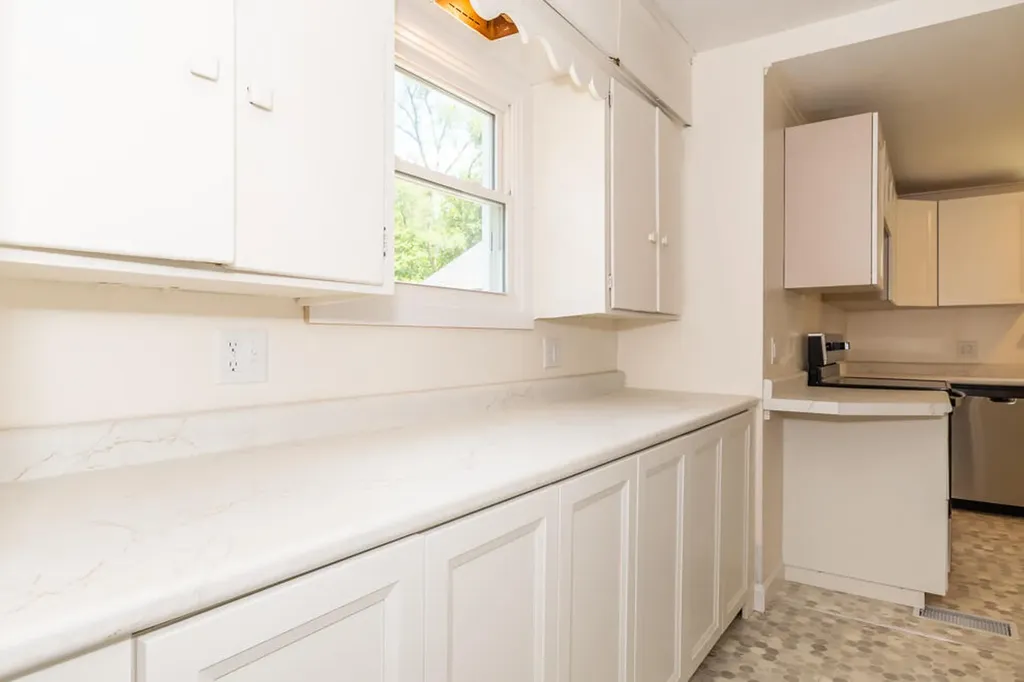 1112 Washburn Avenue Kalamazoo Charter Township MI 49048
