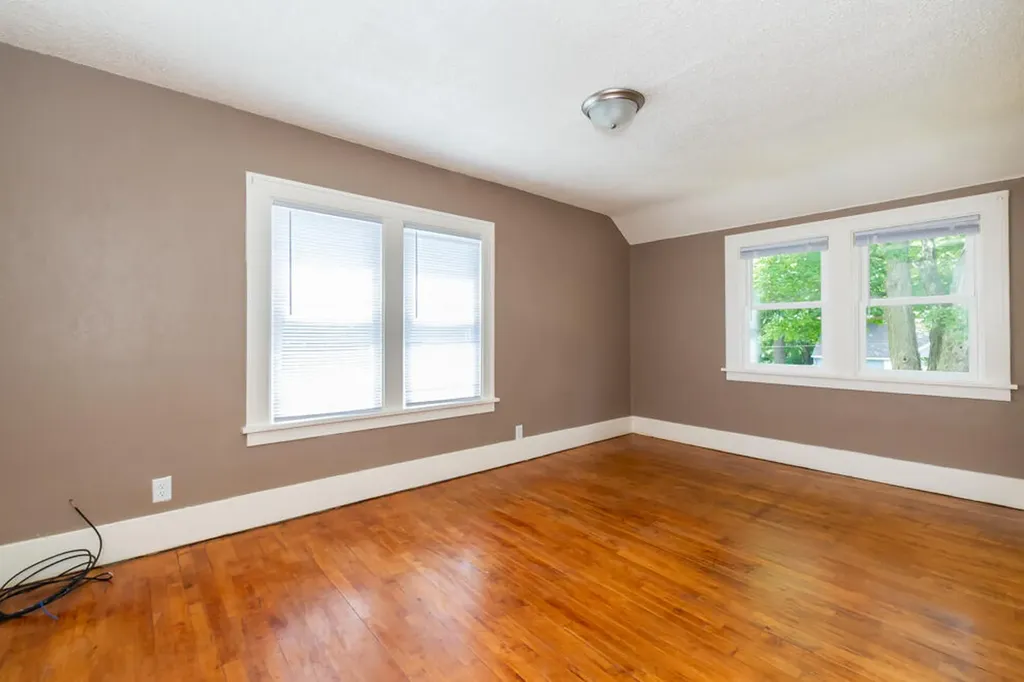 1112 Washburn Avenue Kalamazoo Charter Township MI 49048