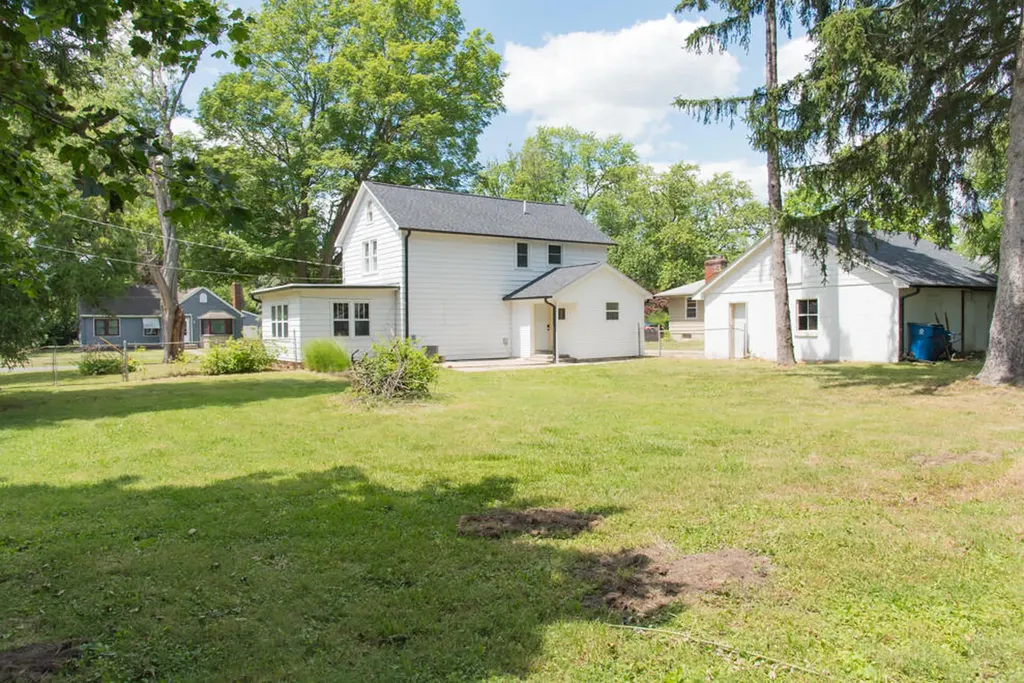 1112 Washburn Avenue Kalamazoo Charter Township MI 49048