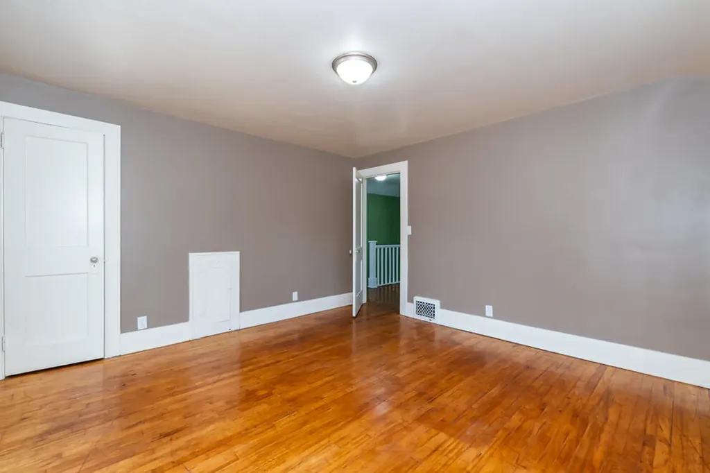 1112 Washburn Avenue Kalamazoo Charter Township MI 49048