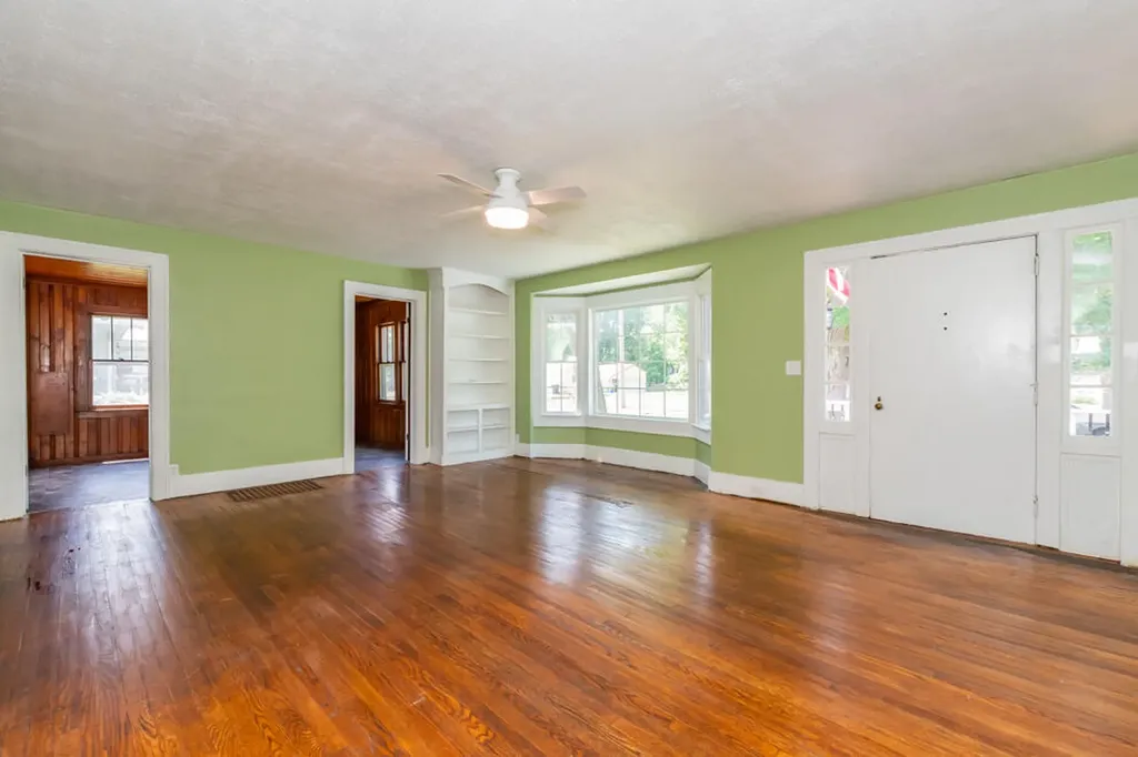 1112 Washburn Avenue Kalamazoo Charter Township MI 49048