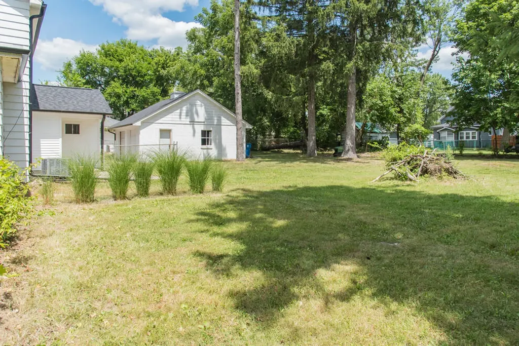 1112 Washburn Avenue Kalamazoo Charter Township MI 49048