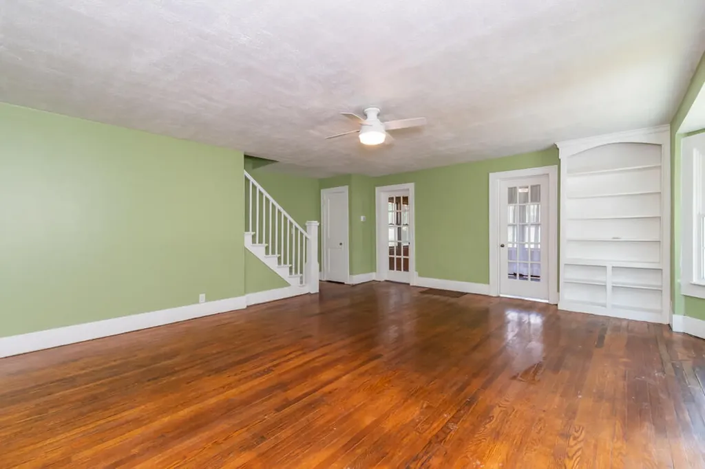 1112 Washburn Avenue Kalamazoo Charter Township MI 49048
