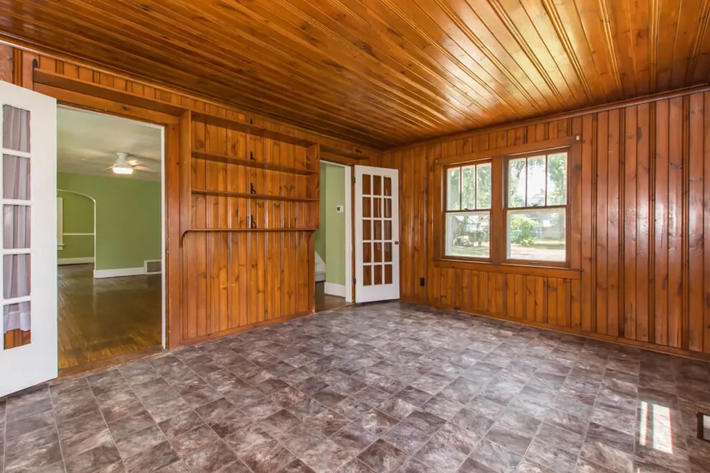 1112 Washburn Avenue Kalamazoo Charter Township MI 49048