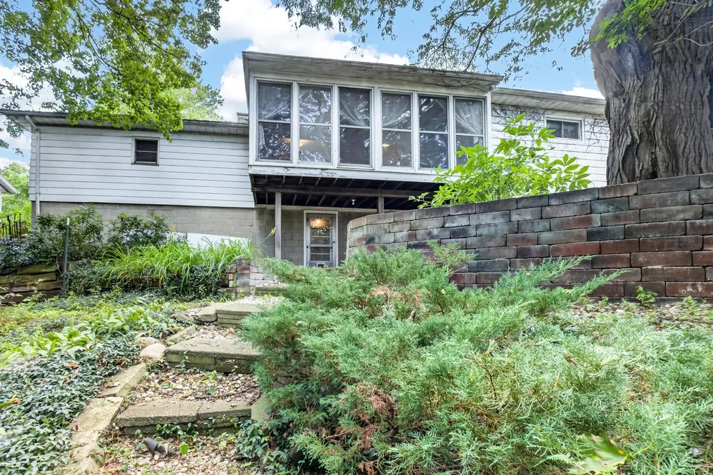 118 S Lauderdale Drive Kalamazoo Charter Township MI 49006