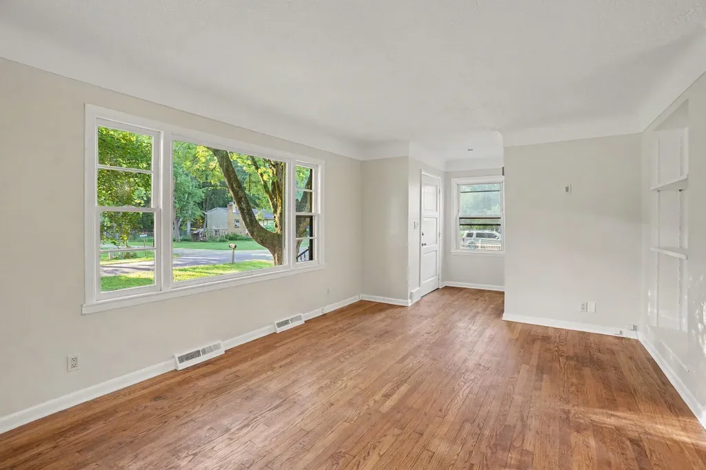 601 Marcelletti Avenue Paw Paw Village MI 49079