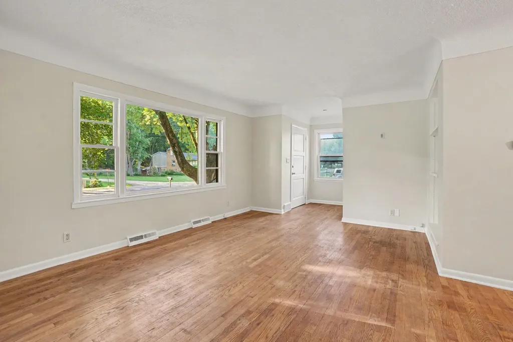 601 Marcelletti Avenue Paw Paw Village MI 49079